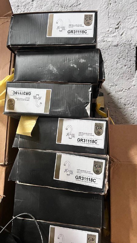 Раковины, унитазы, смесители, душ системы, сейф, ковролин для ремонта