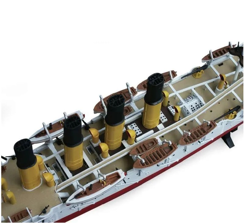 Модель для сборки/склейки Крейсер ВАРЯГ 1/350