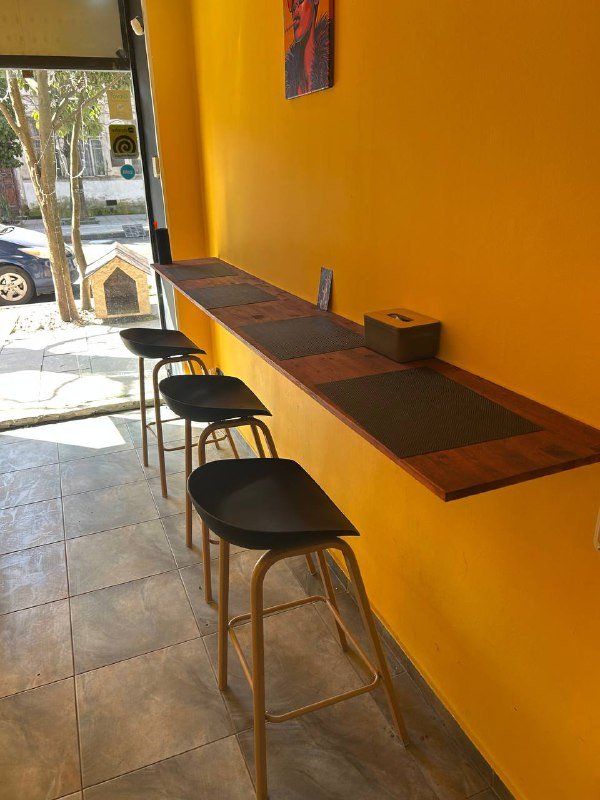 Холодильники, фритюрница, вертикальный гриль, прижимной гриль, мебель для бара и кухни