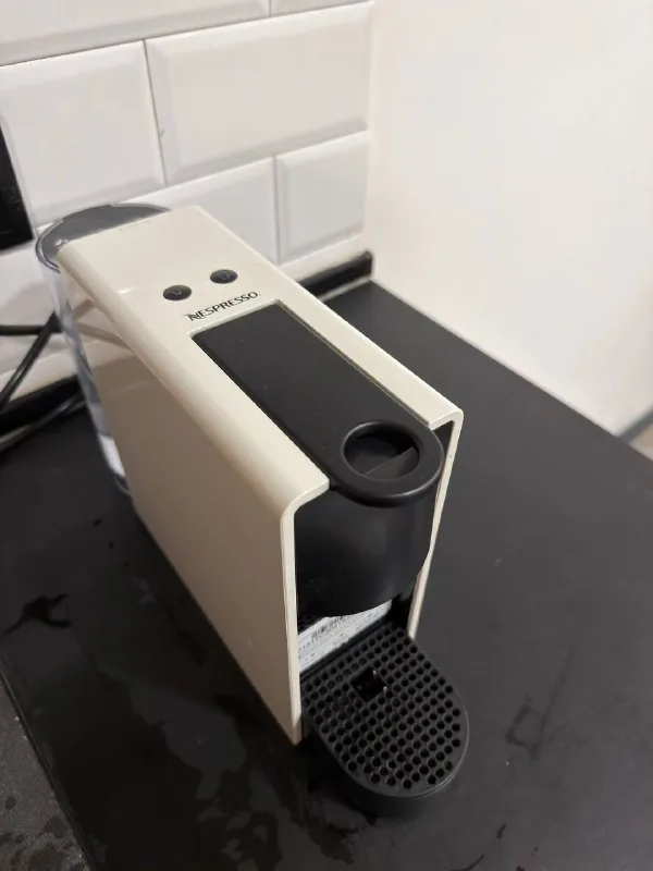 Кофемашина Nespresso Essenza Mini