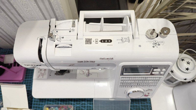 Швейная машинка с педалью и комплектом для начала 4