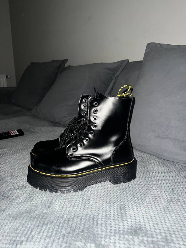 Ботинки Dr. Martens на высокой подошве, размер 39 3