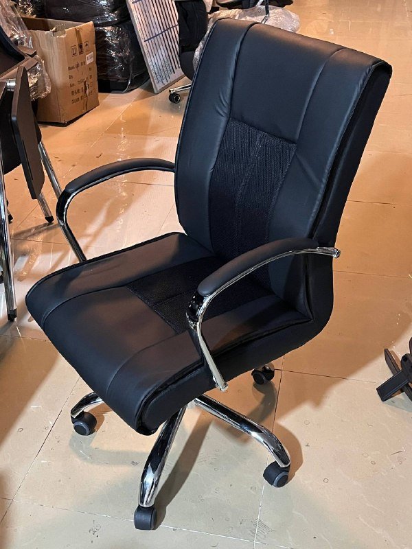 офисное кресло 2