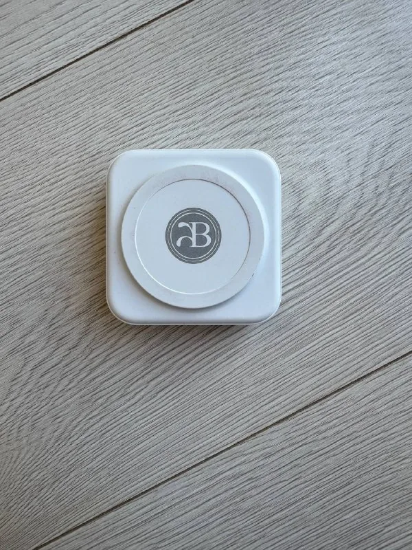 Беспроводная зарядка 3в1 MagSafe Bixton 1
