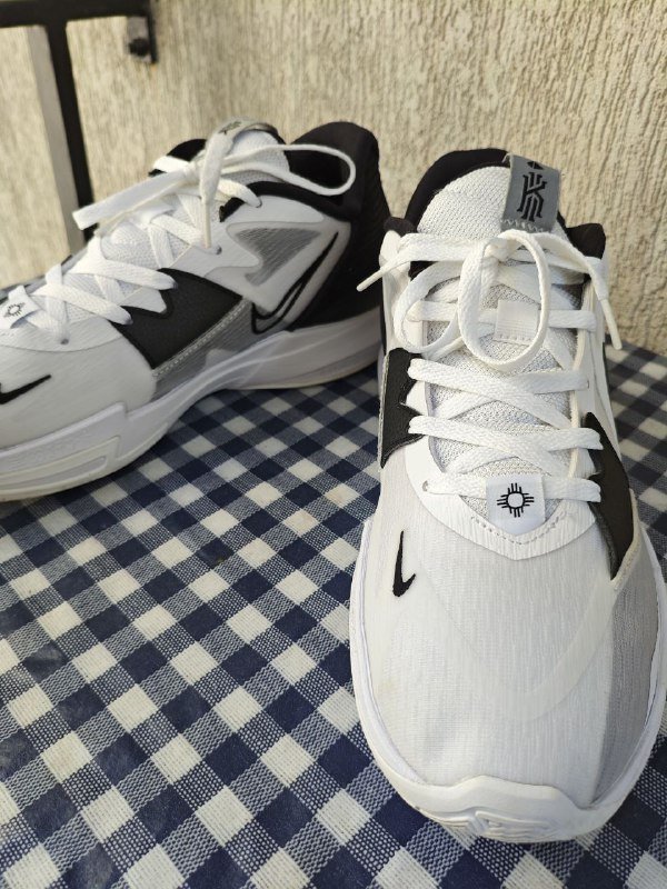 Кроссовки Nike Mens Kyrie 5 Low DJ6012-102 White Black 2