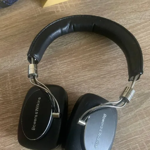 Naushniki Bowers Wilkins P5