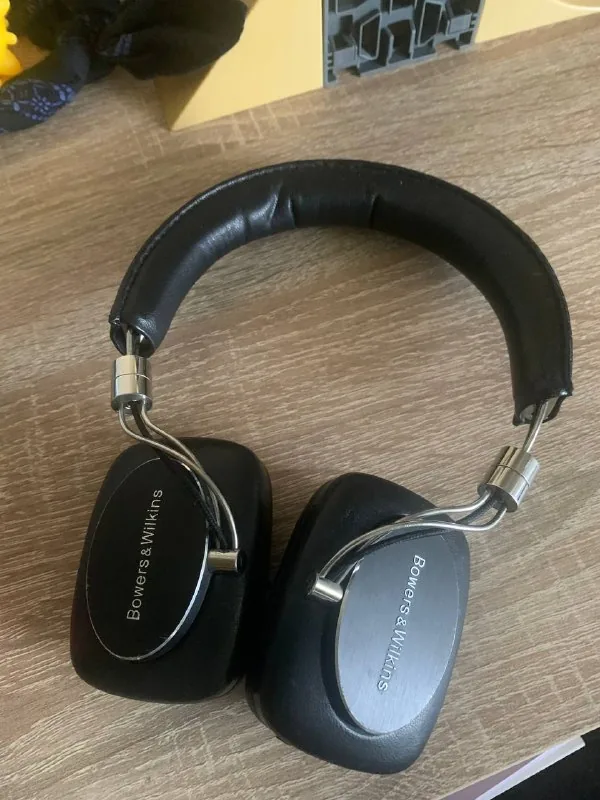Naushniki Bowers Wilkins P5