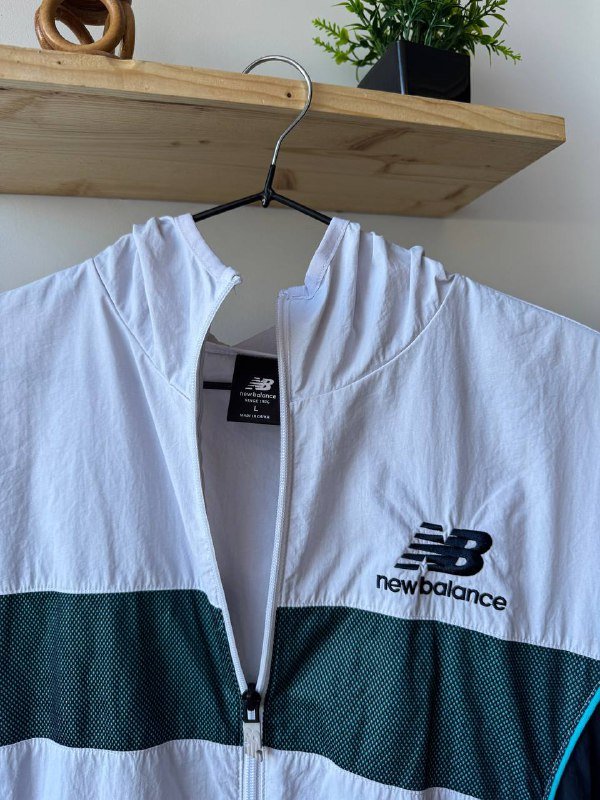 Ветровка New Balance L-XL 2