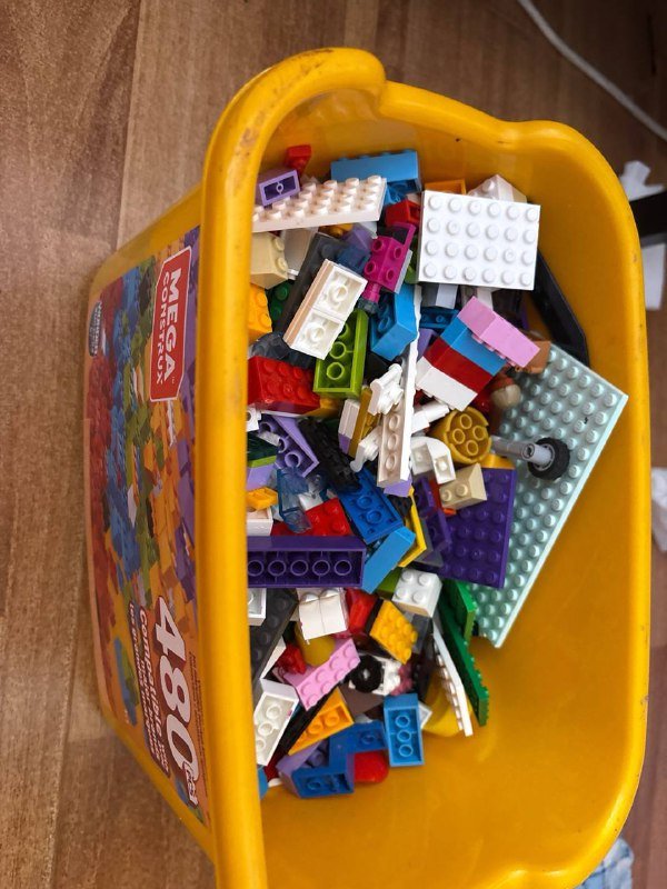 книги большие, новогодняя игра дубль, шахматы, ребусы, конструктор, краски акриловые 6