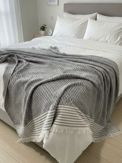 Пуф, барные стулья, шезлонг JYSK, качели, пледы, ковёр, комнатные растения 4