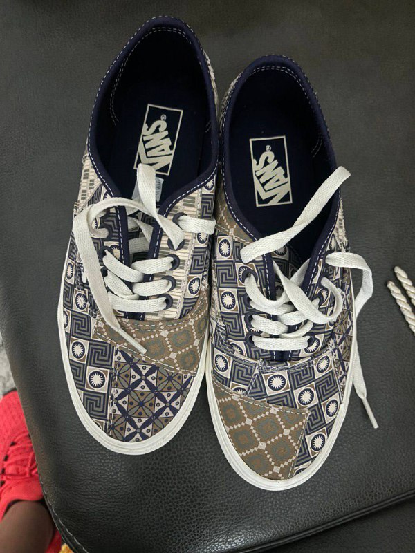 Кеды Vans, худи Adidas, кроссовки Adidas, лоферы Timberland