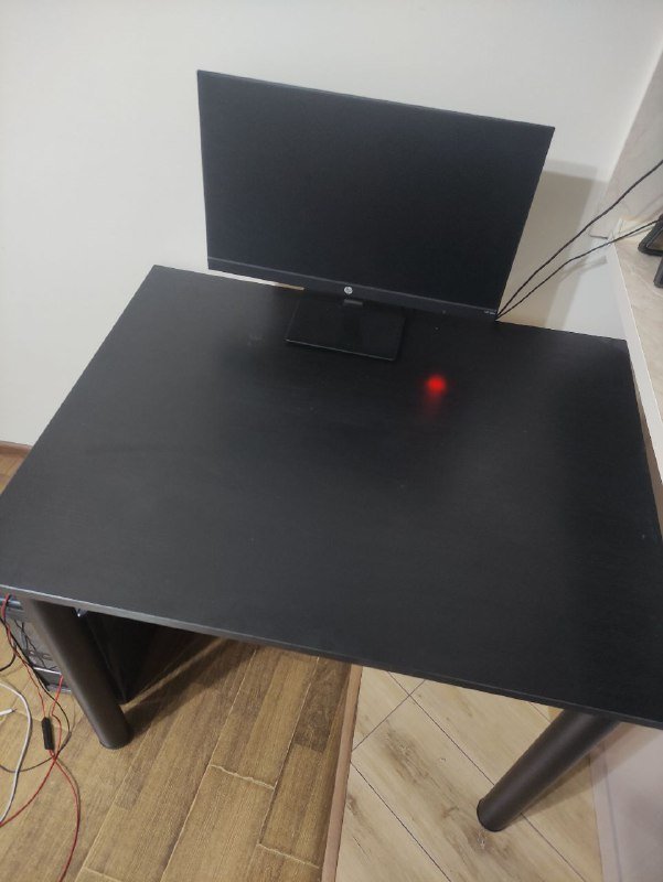 Монитор HP 3WL44AA, стол для работы 2