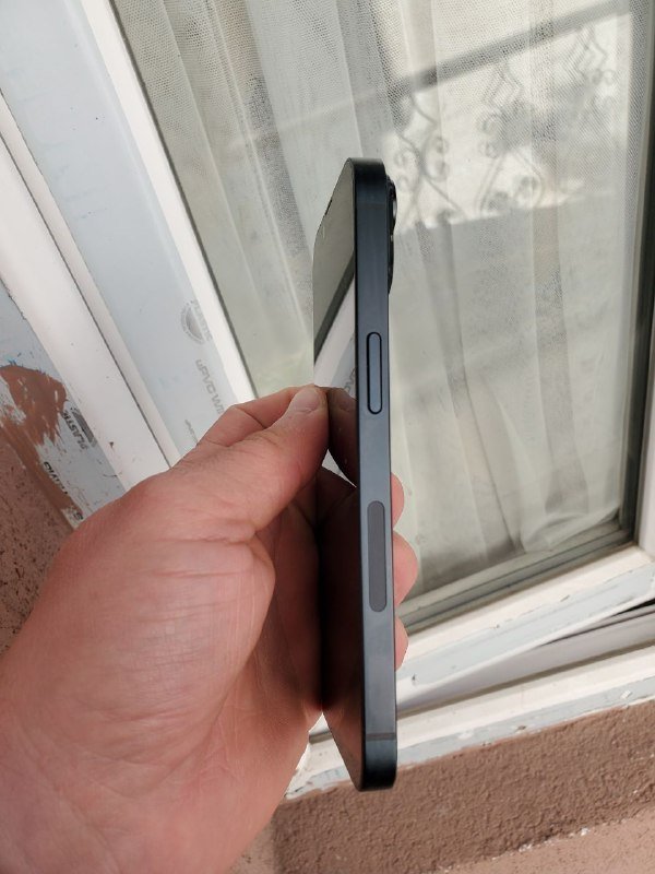 iPhone 14 4