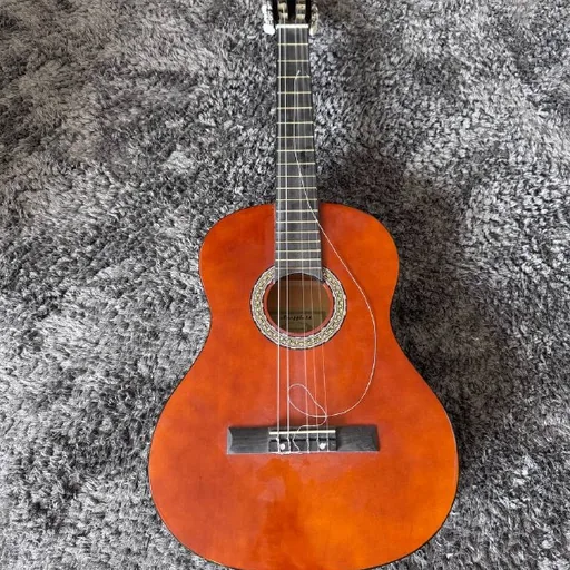Классическая гитара, Электроакустическая гитара Squier by Fender