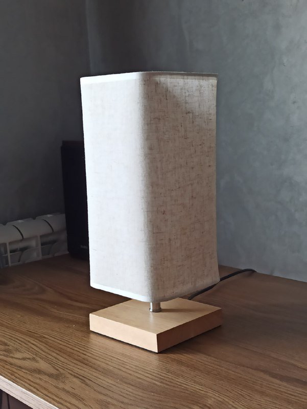 Сушилка, стол компьютерный, колонки SVEN SPS-702, лампа настольная 2