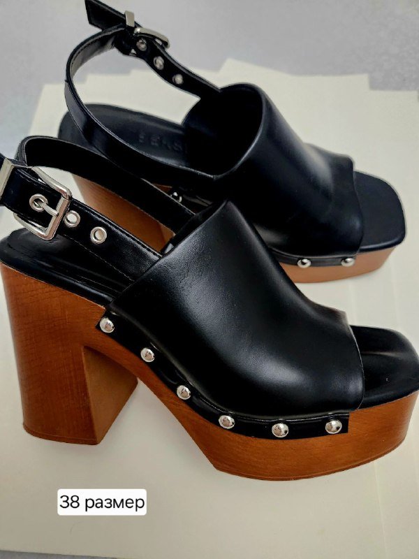 Белые туфли на каблучке, Босоножки Bershka оригинал