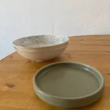 Кружка, тарелки, бокалы, графин, нож, тёрка 5