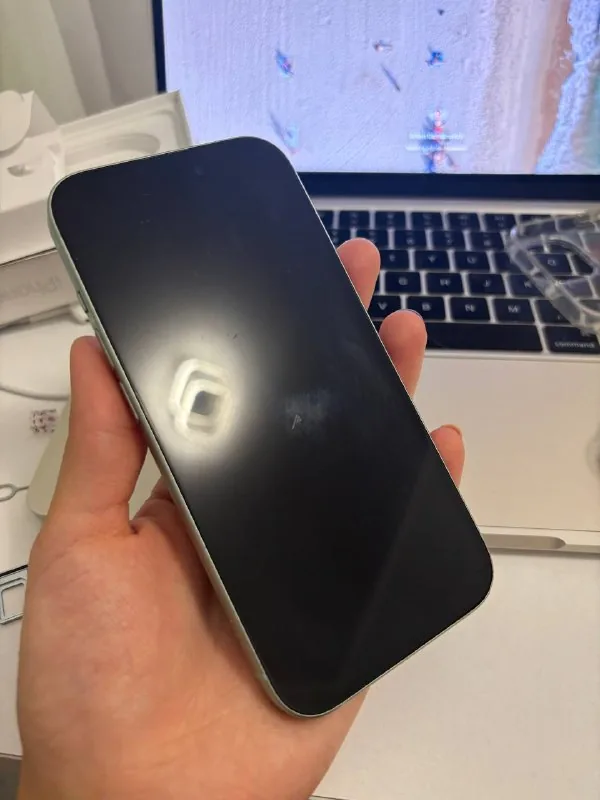 IPhone 15, 128 ГБ 1