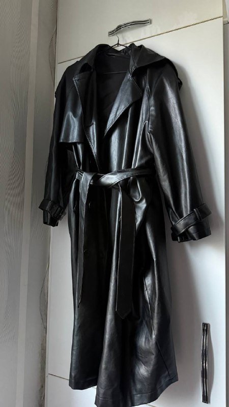 Черный плащ из искусственной кожи 2