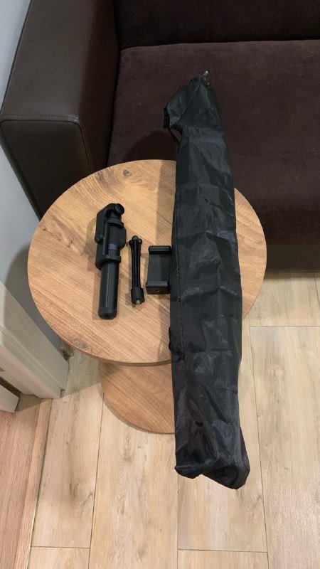 Набор из двух штативов для смартфонов с пультом и чехлом