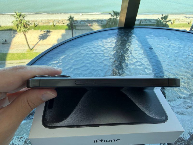 iPhone 15 pro 128 gb 4