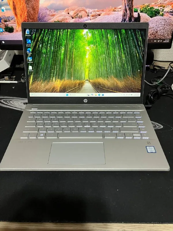 Ноутбук HP Pavilion 14-ce2068st 1