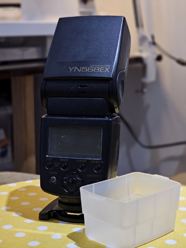 Объектив Nikon 50 mm 1.4, фильтр, бленда 3