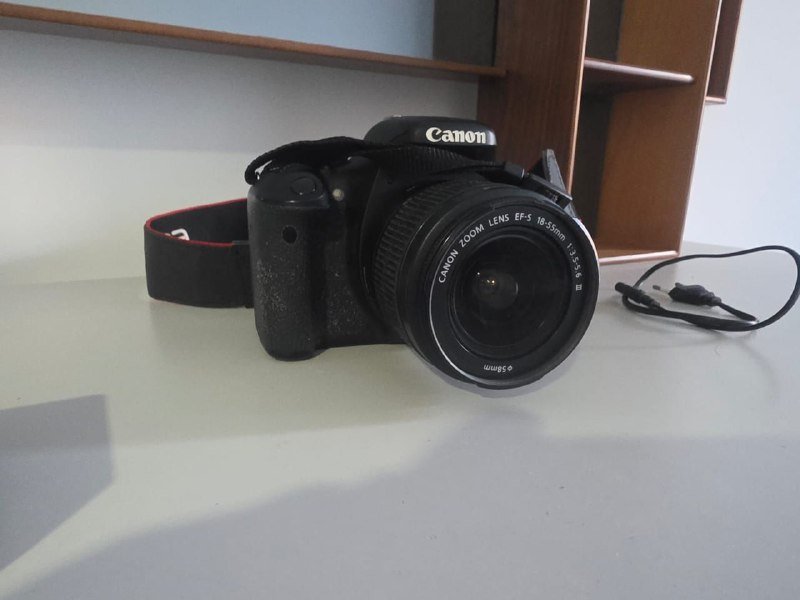 Фотоаппарат Canon с объективом и зарядным устройством 2