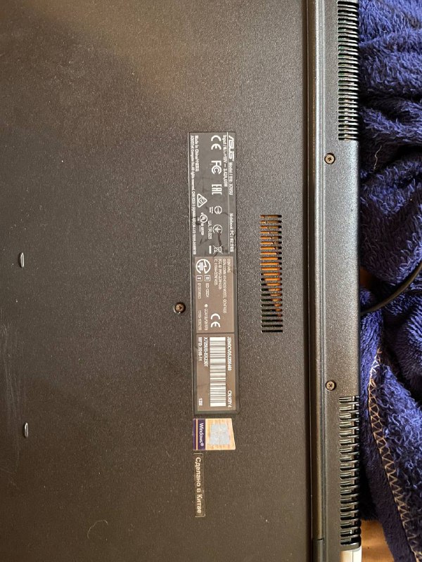 Ноутбук Asus 4
