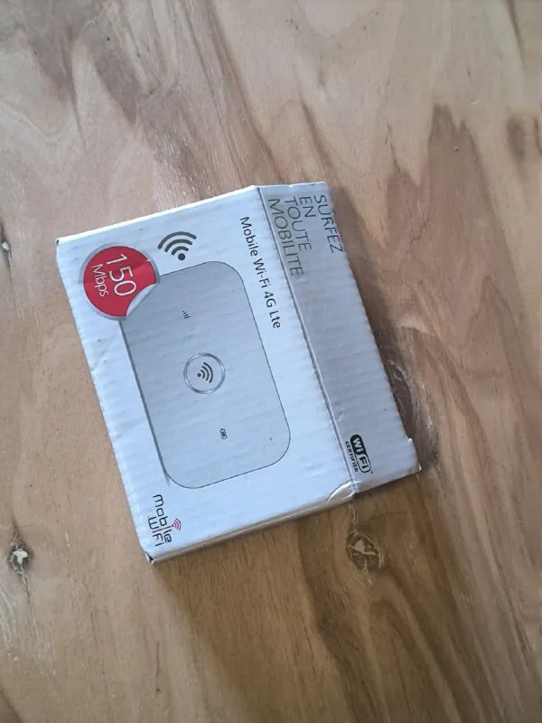 Портативный Wi‑Fi роутер Huawei 1