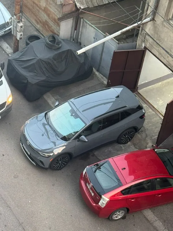 Volkswagen ID4 AWD PRO 1
