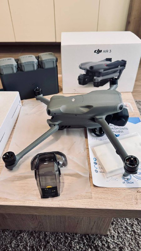 DJI Air 3 дрон и три батарейки 5