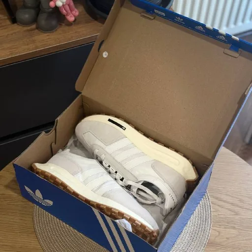 Кроссовки Adidas Originals RETROPY E5