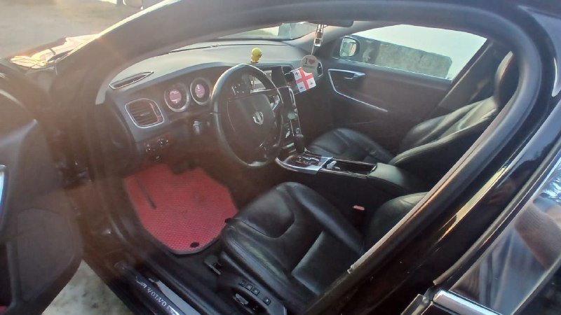 Вольво с зимней резиной 3