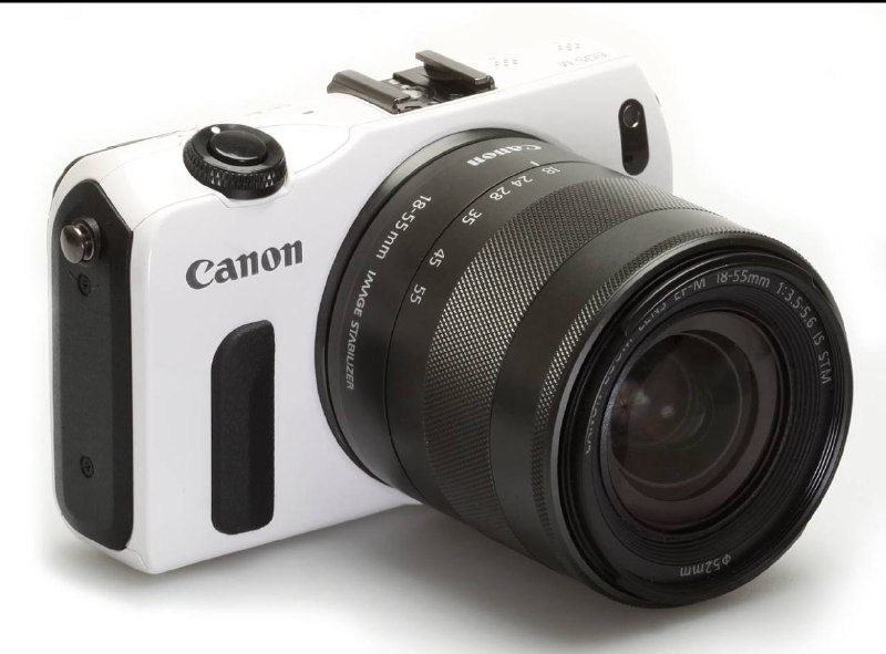 Камера Canon EOS M с объективом EF-M 18-55mm 1