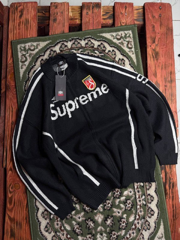 Свитер Supreme Umbro