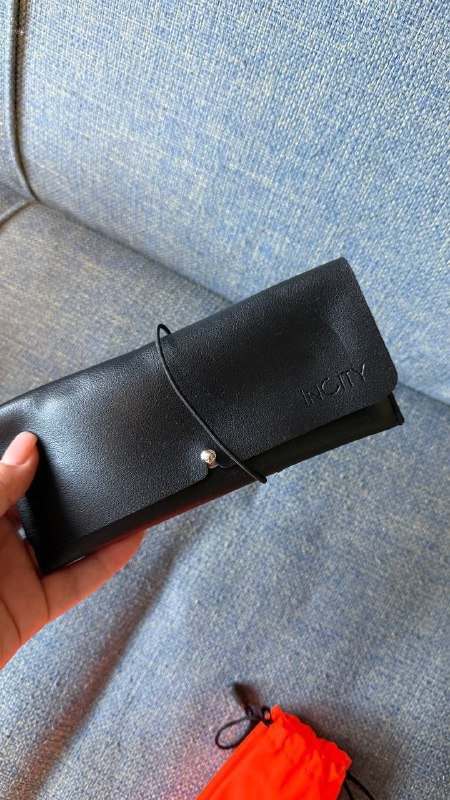 Чехол для iPhone 16 Pro Max, Дождевики, Носки, Бюстгальтер, Солнцезащитные очки, Чехол для очков 7