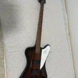 Бас Epiphone Thunderbird с кейсом 1