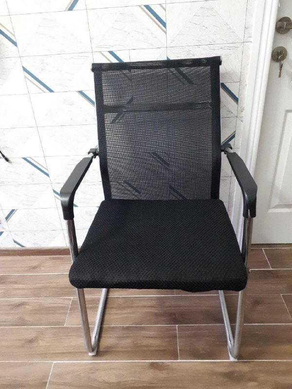 Офисное кресло