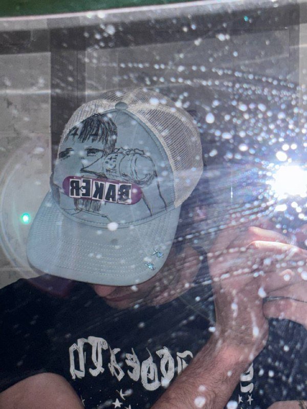 Кастомная рубашка KND x GLARE, Кепка Nike Air Jordan Baker GLARE custom 2