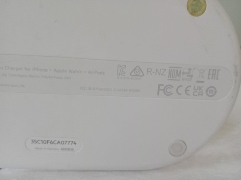 Беспроводное зарядное устройство Belkin BOOST↑CHARGE 3-в-1