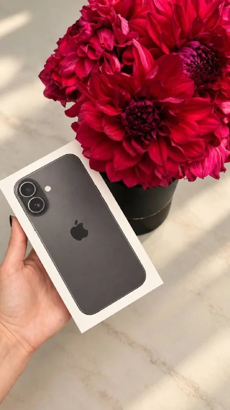 Iphone 17 Black 1