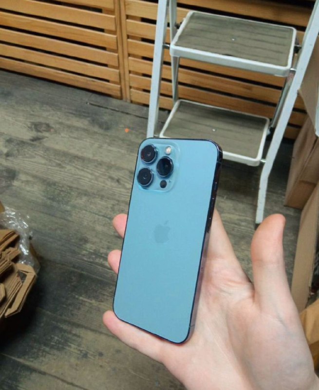 Продам iPhone 13 Pro в голубом цвете 5