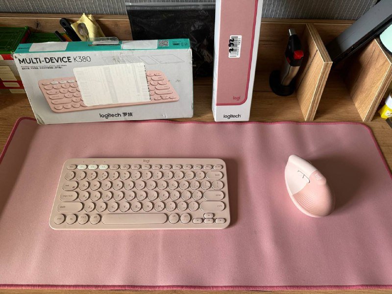 Коврик Logitech, клавиатура K380, мышь Logitech Lift