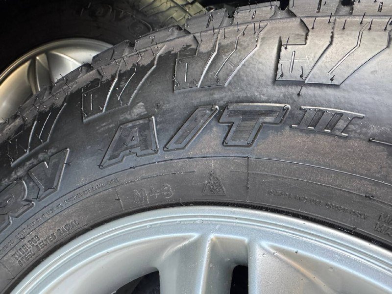 2 колеса AT 265/70/17 на дисках Lexus 2