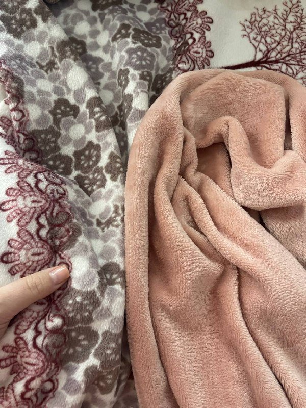 утюг, набор гель лака, сковорода, кастрюля, подушки, покрывала, уголь для шиши, сумочка, полотенце, цветок, микрофоны 6