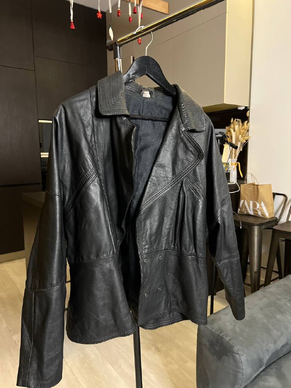 Натуральная кожаная куртка 40-42 L-XL