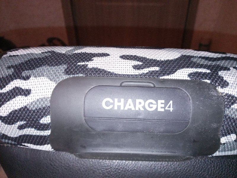 Bluetooth колонка JBL Charge 4 2