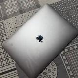 MacBook Pro 2017 1
