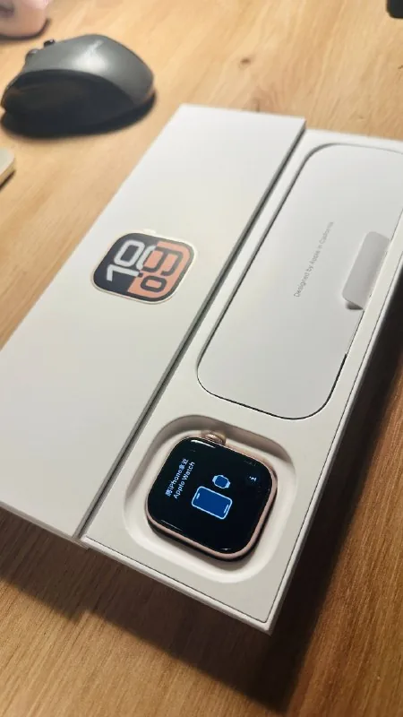 Apple Watch Series 10, розовое золото 1